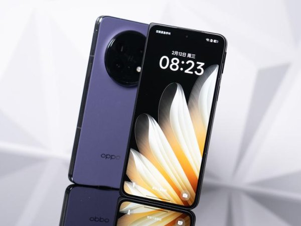 富明配资 OPPO Find N5轻薄随身行 性能影像都挺能打